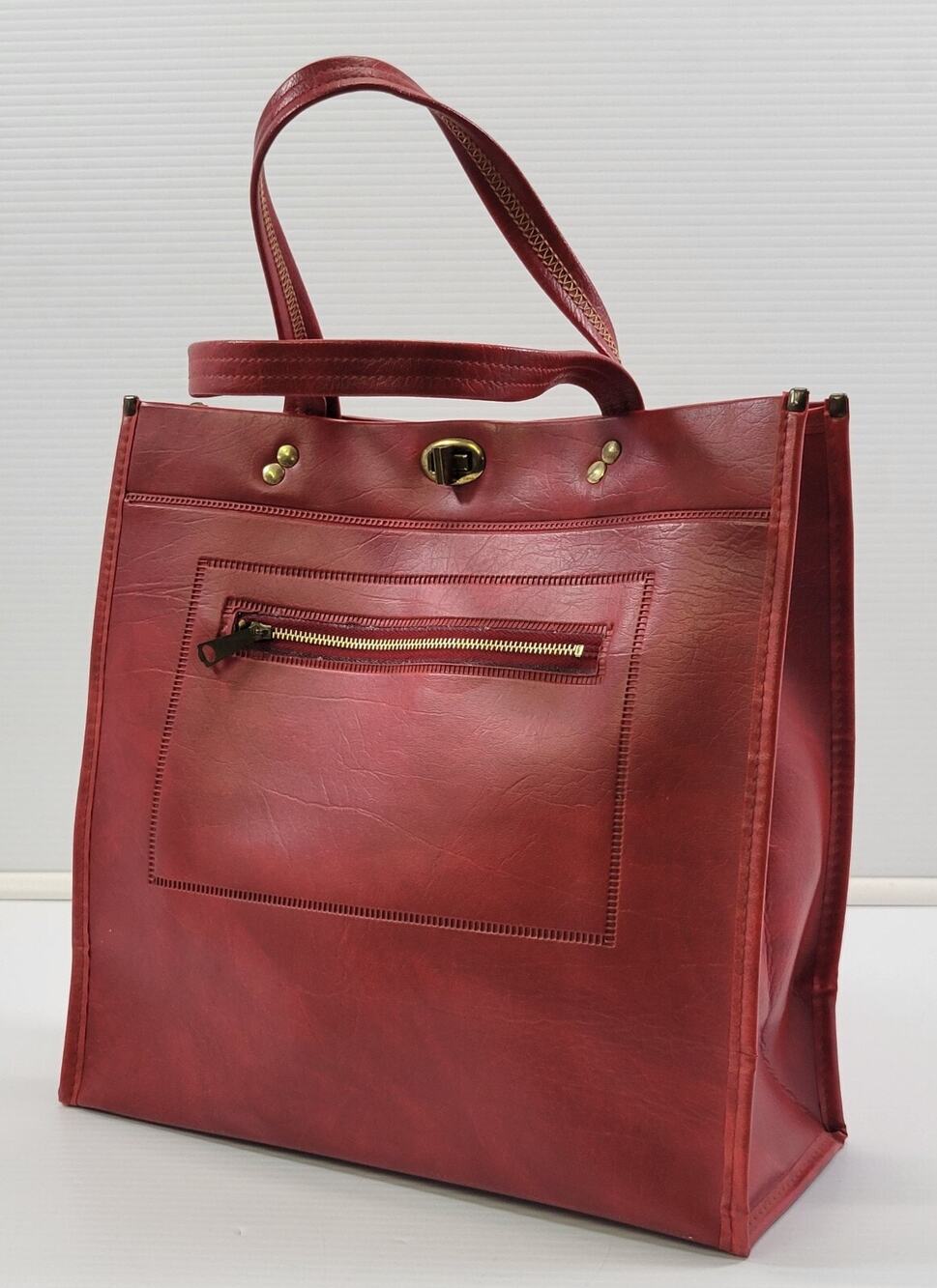 Vintage 1970s Red Faux Leather Vinyl Woman Satchel Tote Hand Bag